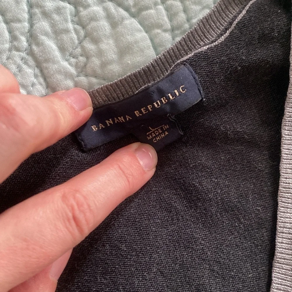 Banana Republic Silk Sweater Black and Gray
